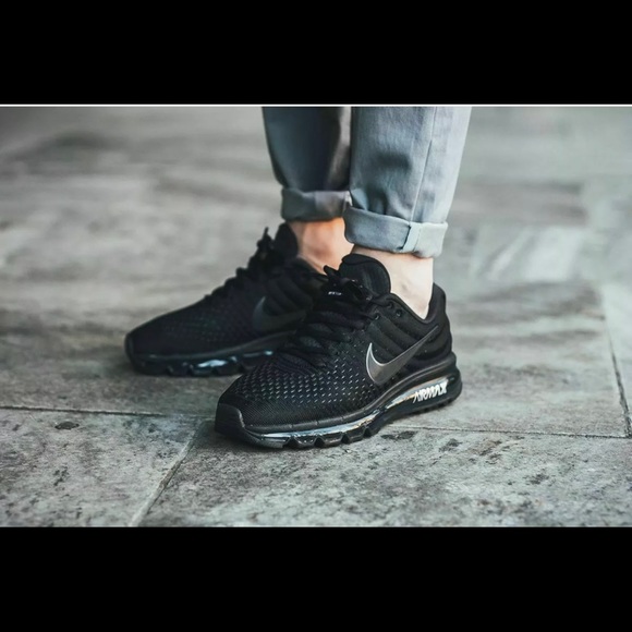 Nike Air Max 2017 Running Shoes Triple Black 849559-004 Men's Sizes - Picture 8 of 10